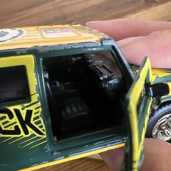NFL Green Bay Packers Diecast Hummer H2 - 2003 Issue Numbered Limited Edition - Picture 3 of 7